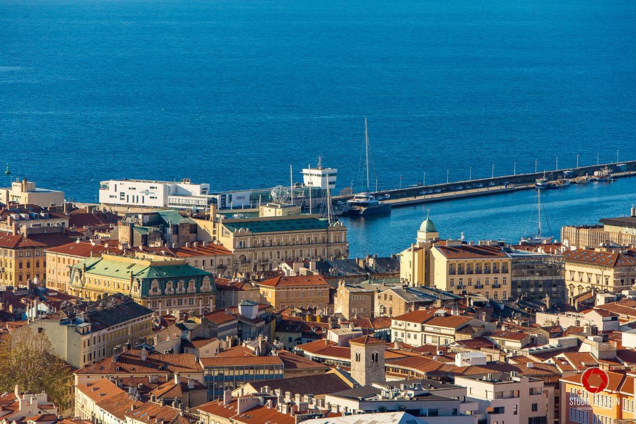 Hotel Deluxe Ploech Rijeka Exterior foto